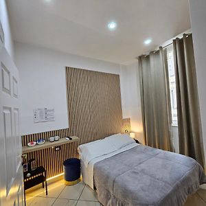 B&B Napoli Centrale Room&Jacuzzi